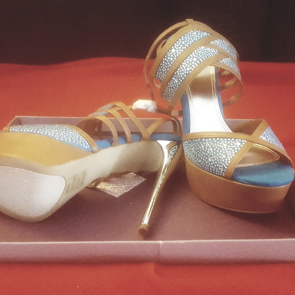 Stilettos - Picture 2 of 3